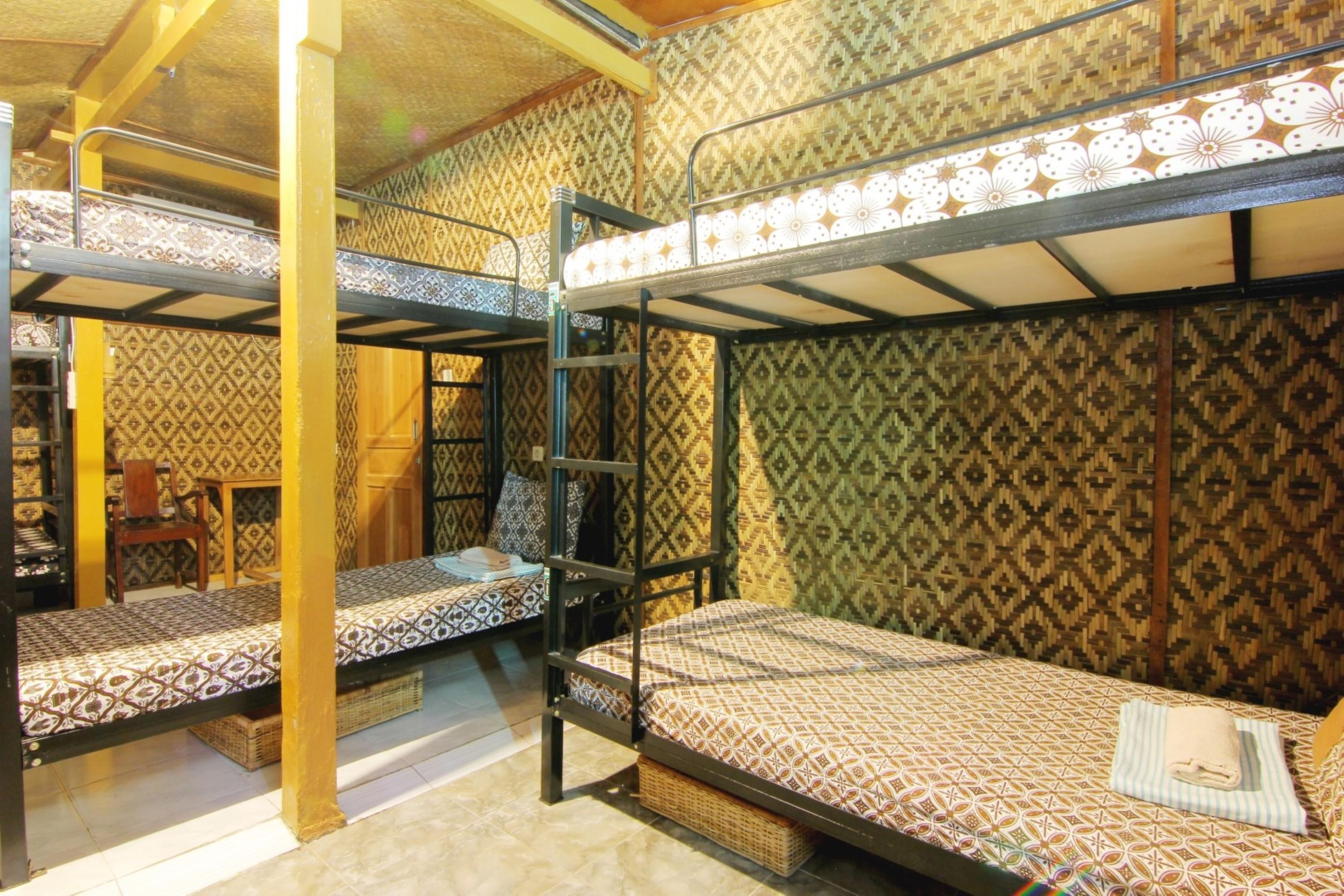 Bilik Bamboo Hostel Jogjakarta Buitenkant foto