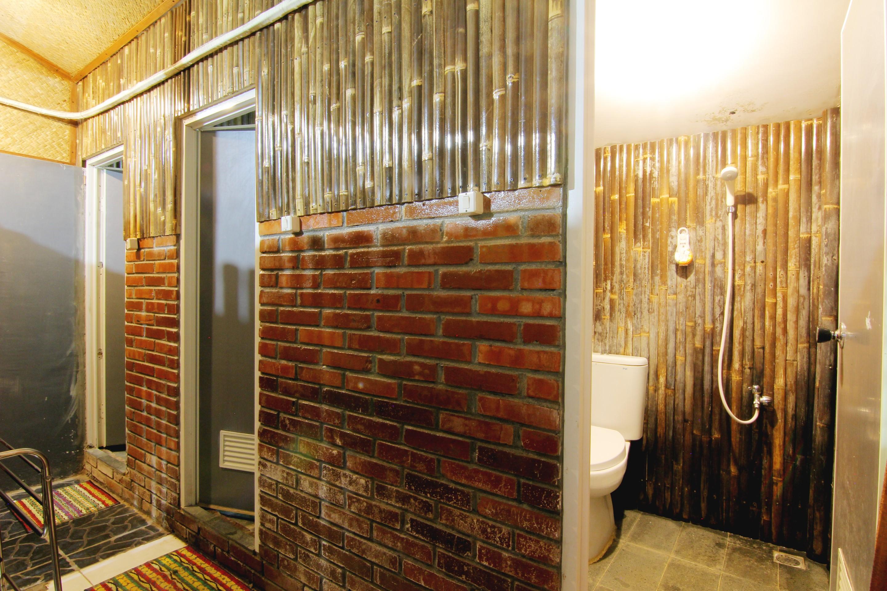 Bilik Bamboo Hostel Yogyakarta Buitenkant foto